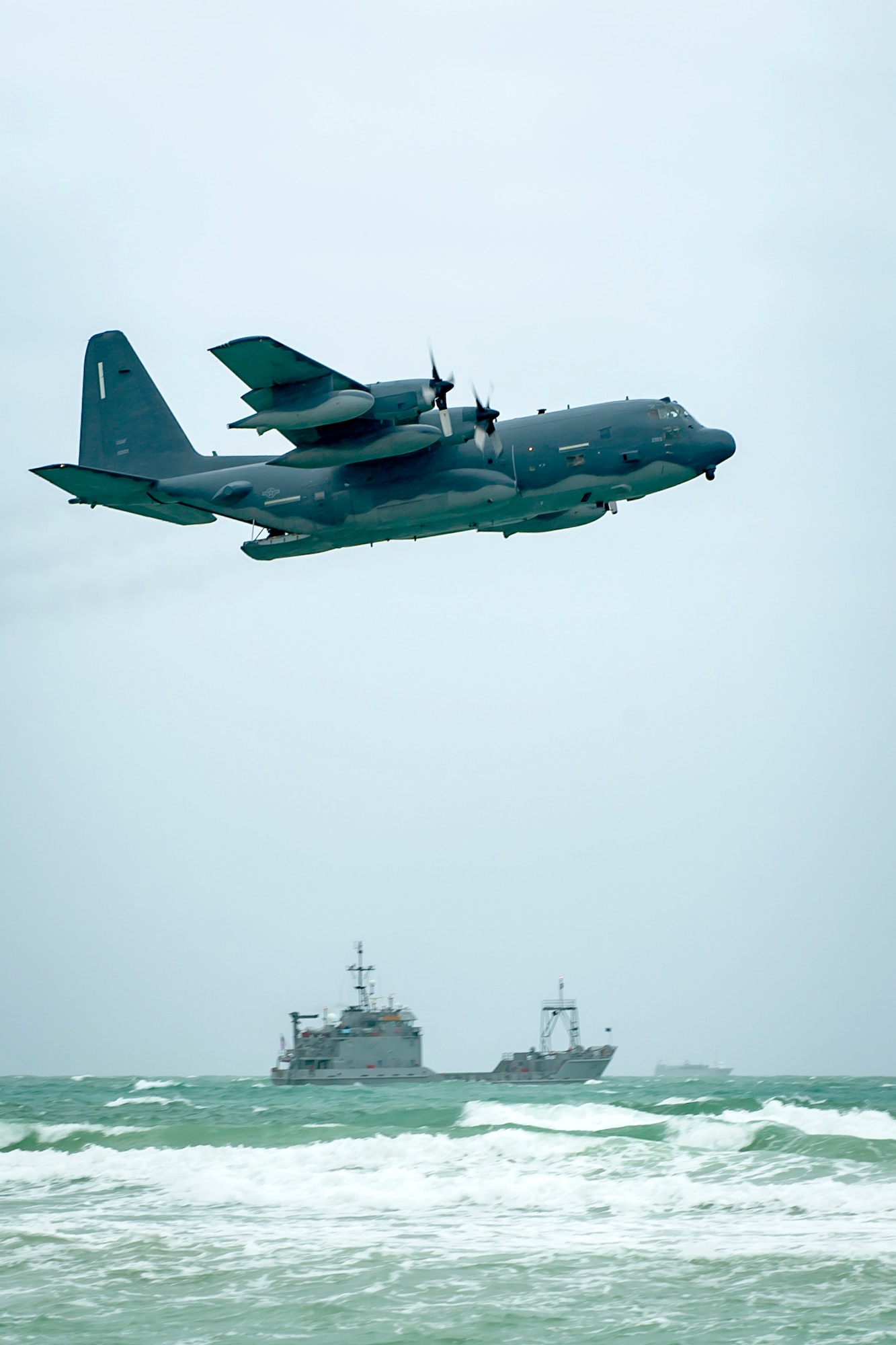 Air Force Reserve Citizen Airmen from the 39th Rescue Squadron out of Patrick Air Force Base in Cocoa Beach, Florida fly past show center at Miami Beach aboard an HC-130- P/N “King” aircraft on May 26th, 2018 during the 2nd annual Salute to American Heroes Air and Sea Show. This two-day event showcases military fighter jets and other aircraft and equipment from all branches of the United States military in observance of Memorial Day, honoring servicemembers who have made the ultimate sacrifice. (U.S. Air Force photo/Staff Sgt. Jared Trimarchi)