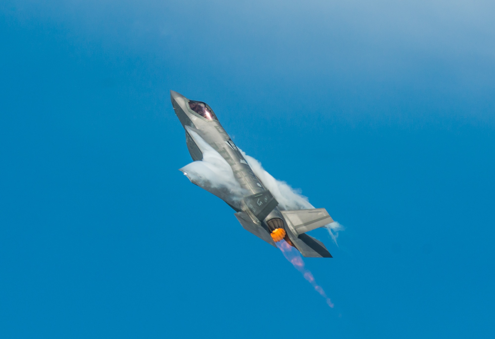 Capt. Andrew “Dojo” Olson, F-35 Heritage Flight Team commander and pilot, performs aerial demonstrations in an F-35A Lightning II during the 2018 Hyundai Air and Sea show at Miami Beach, Fla., May 27, 2018. The two-day show was held to pay tribute to military service members and first responders honoring those who have paid the ultimate sacrifice. (U.S. Air Force Photo by Airman 1st Class Alexander Cook)