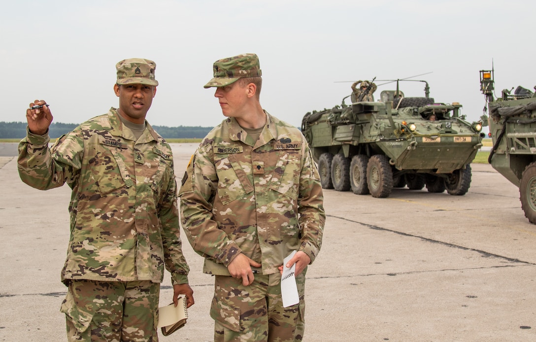 Army Reserve transportation coordinators keep troops moving during Saber Strike 18