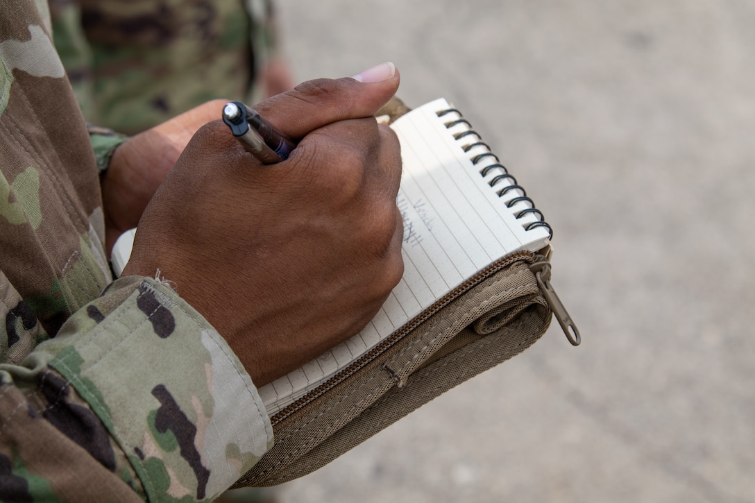 Army Reserve transportation coordinators keep troops moving during Saber Strike 18