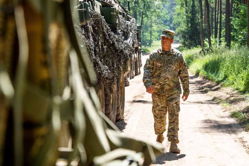 Army Reserve Soldiers pave way for 2CR border crossing during Saber Strike 18