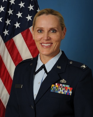 Col Lynnette J. Hebert Official Photo