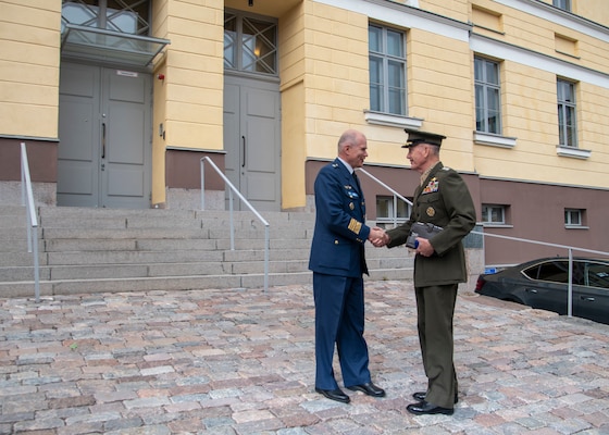 Marine Corps Gen. Joe Dunford, chairman of the Joint Chiefs of Staff, meets with Finnish Air Force Gen. Jarmo "Charles" Lindberg, commander of the Finnish Defense Forces, at the Finnish Defense Command in downtown Helsinki, Finland, June 7, 2018.