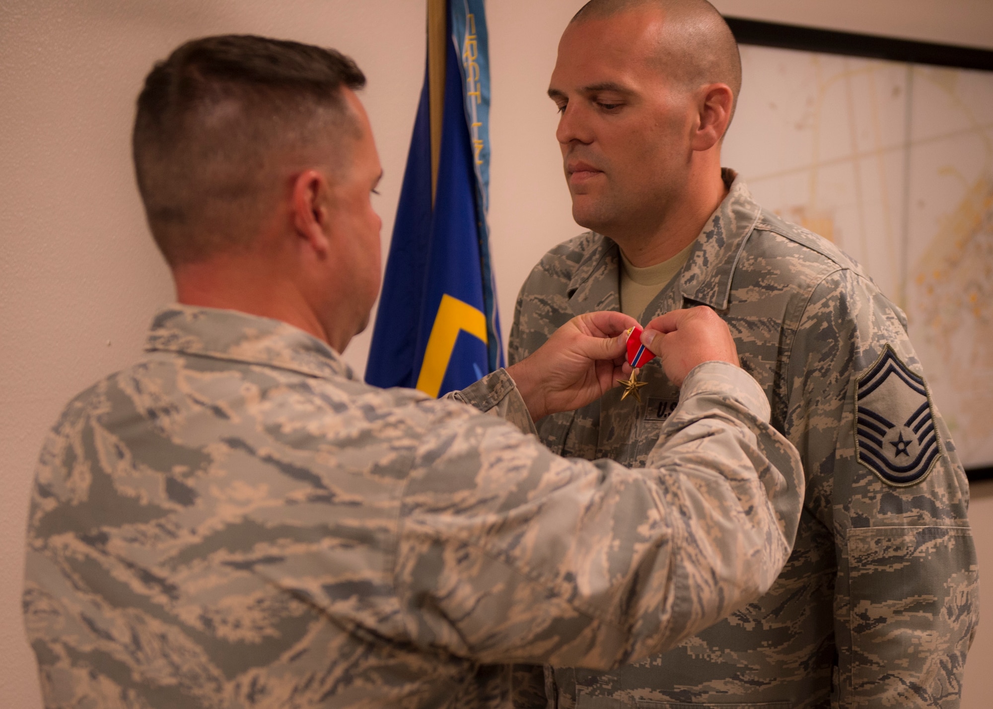 Senior Master Sgt. receives Bronze Star Medal