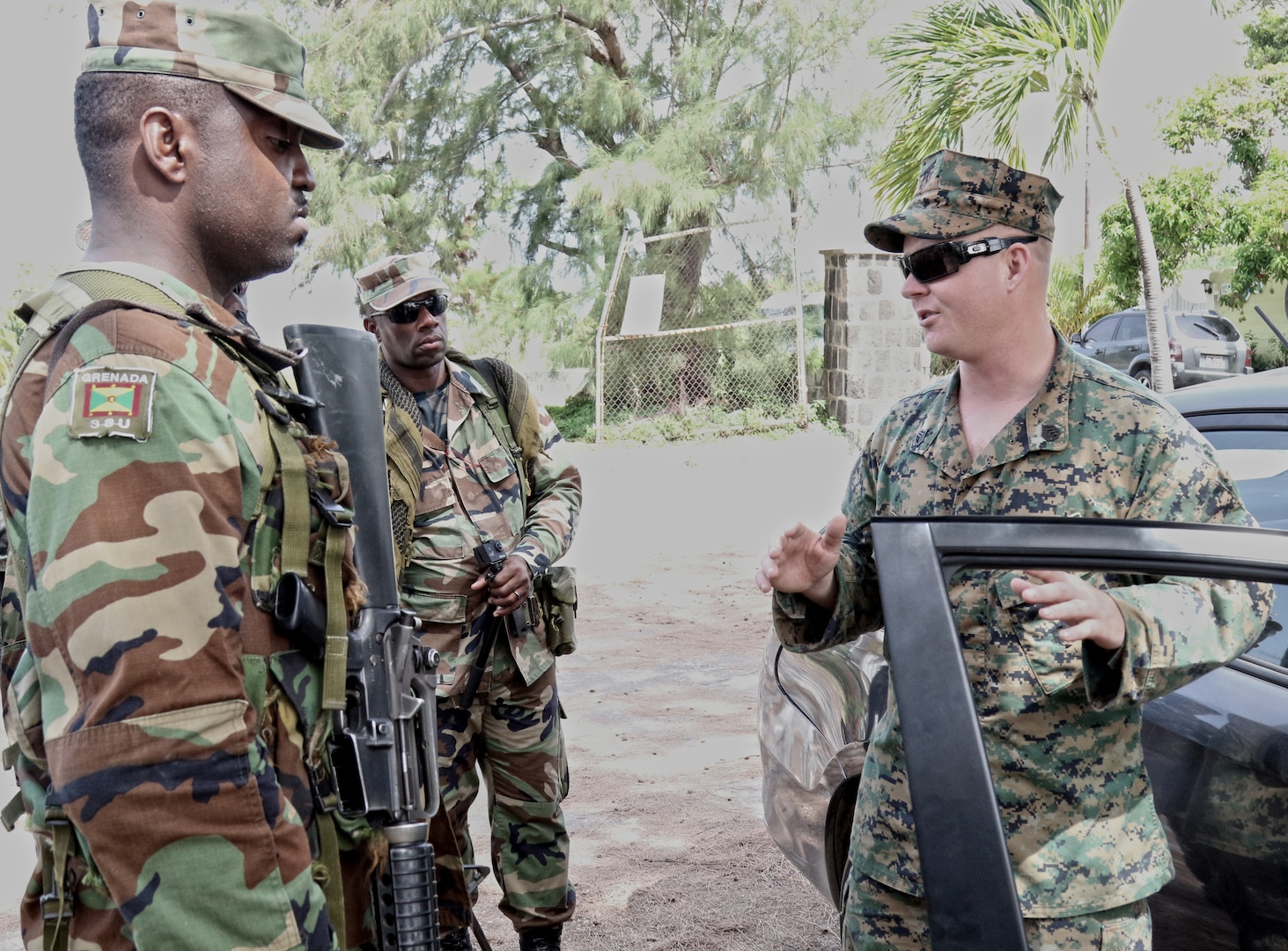 Forces from Grenada train with U.S. Marines.