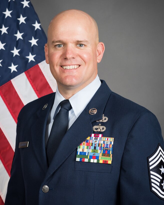 Portrait of 137th Special Operations Wing Command Chief Master Sergeant Stephen L. Rosebrook.