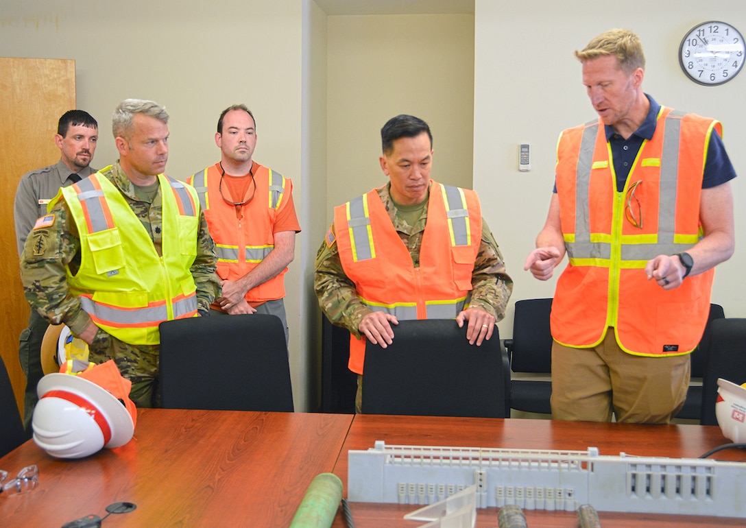 LRD Commanding General Visits Bluestone Dam