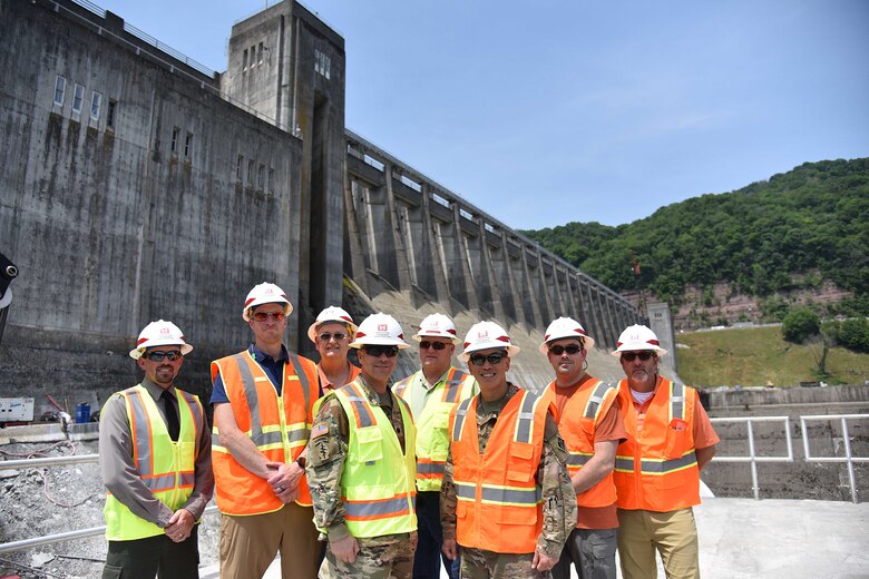 ​LRD Commanding General Visits Bluestone Dam