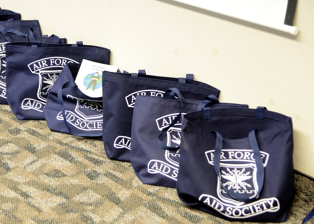 Air Force Aid Society provides new parents who attend the class with a bag containing information and a $50 gift card to start preparing for their new baby. (U.S. Air Force photo by Laura Motes)