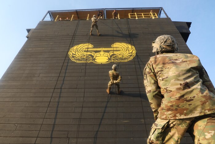 Competitors train in preparation for the rappel operations event at the 2018 U.S. Army Reserve Best Warrior Competition at Fort Bragg.