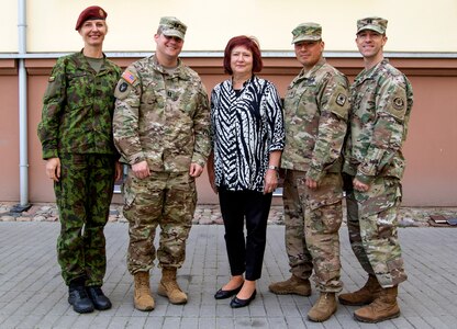 Reserve Soldiers assist Lithuanian civil leaders with crisis management planning – Saber Strike 18