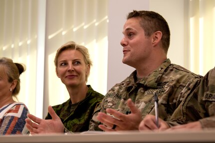 Reserve Soldiers assist Lithuanian civil leaders with crisis management planning – Saber Strike 18