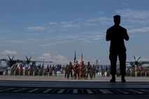 Sgt. Maj. Perez bids VMGR-152 farewell, Sgt. Maj. Tyler takes charge