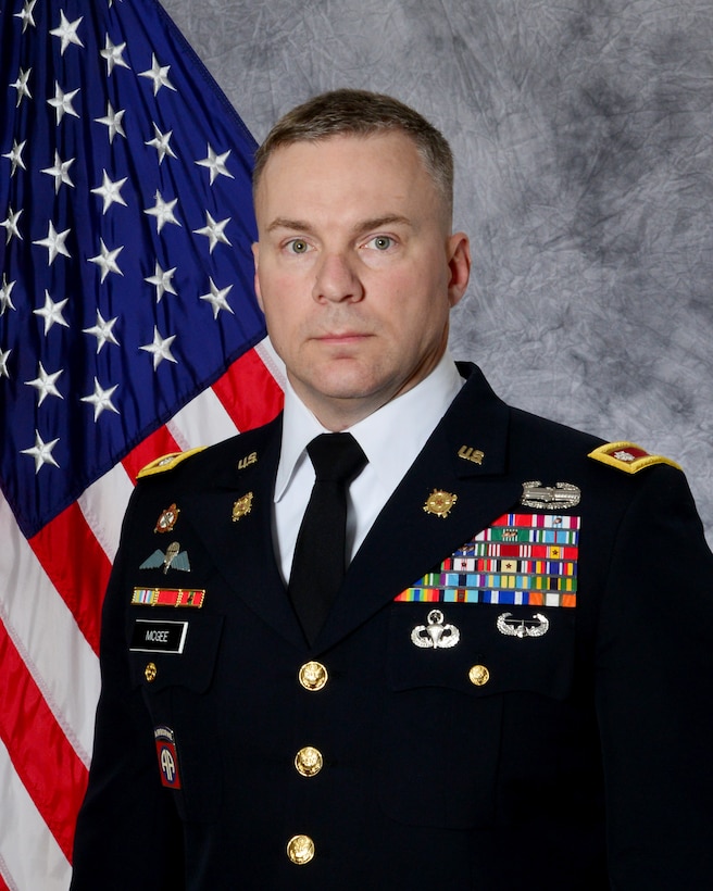 McGee assumes command at DLA Distribution Korea