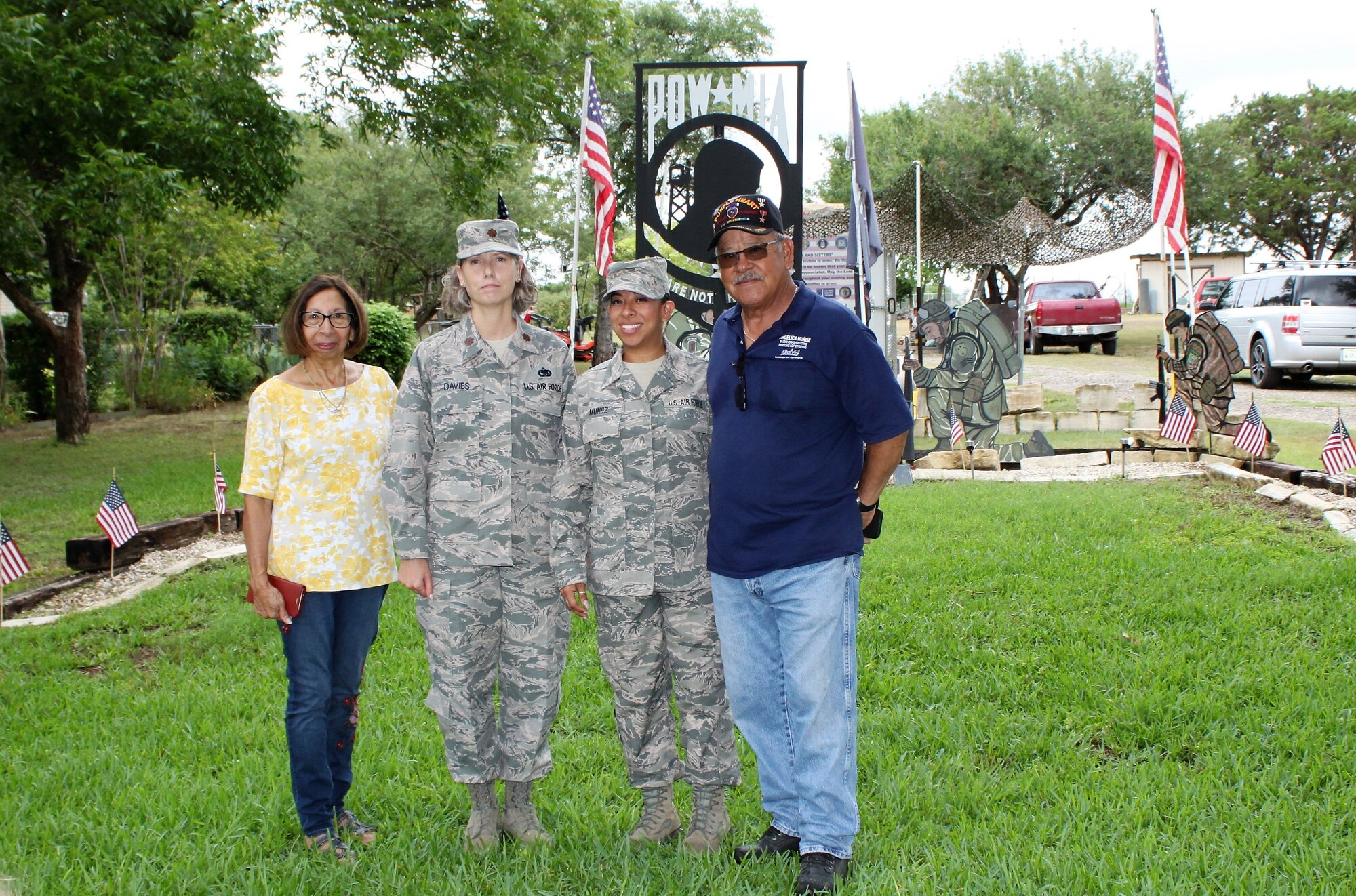 340th FTG major reenlists former teammate