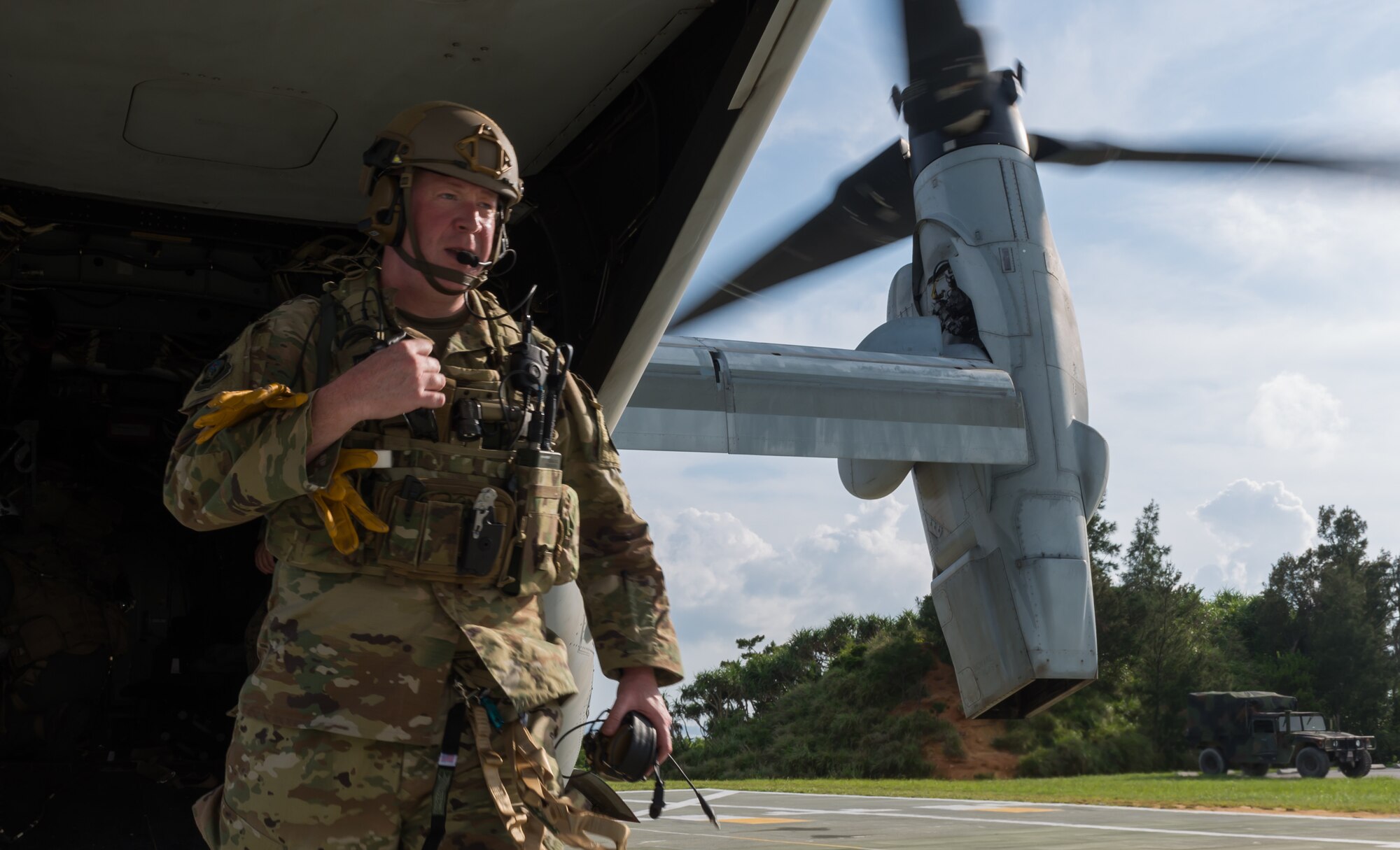 A U.S. Air Force 353rd Special Operations Squadron member responds to a simulated casualty during a medical exercise, June 6, 2018, at Camp Hansen, Okinawa, Japan. The Air Force performs joint medical exercises with other U.S. forces regularly in Okinawa to better prepare service members for real world emergencies. (U.S. Air Force photo by Senior Airman Thomas Barley)