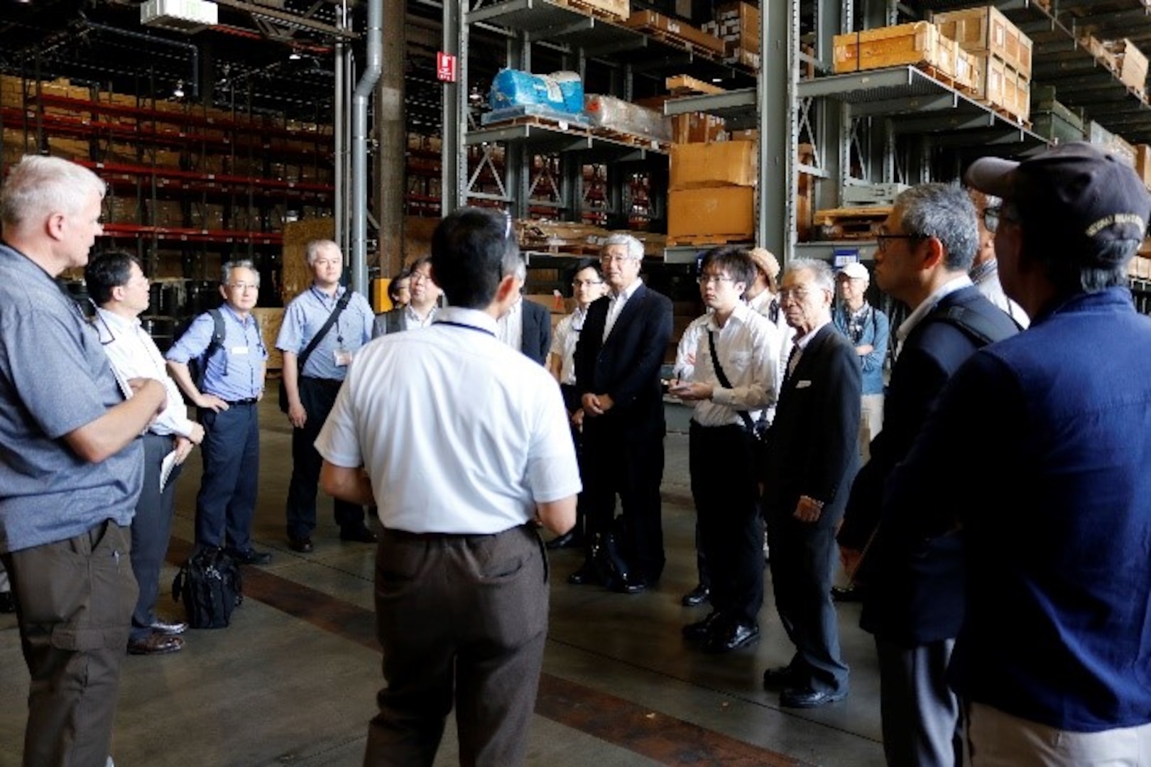 Dla Distribution Center Yokosuka Japan Welcomes Sole Defense Logistics Agency News Article View