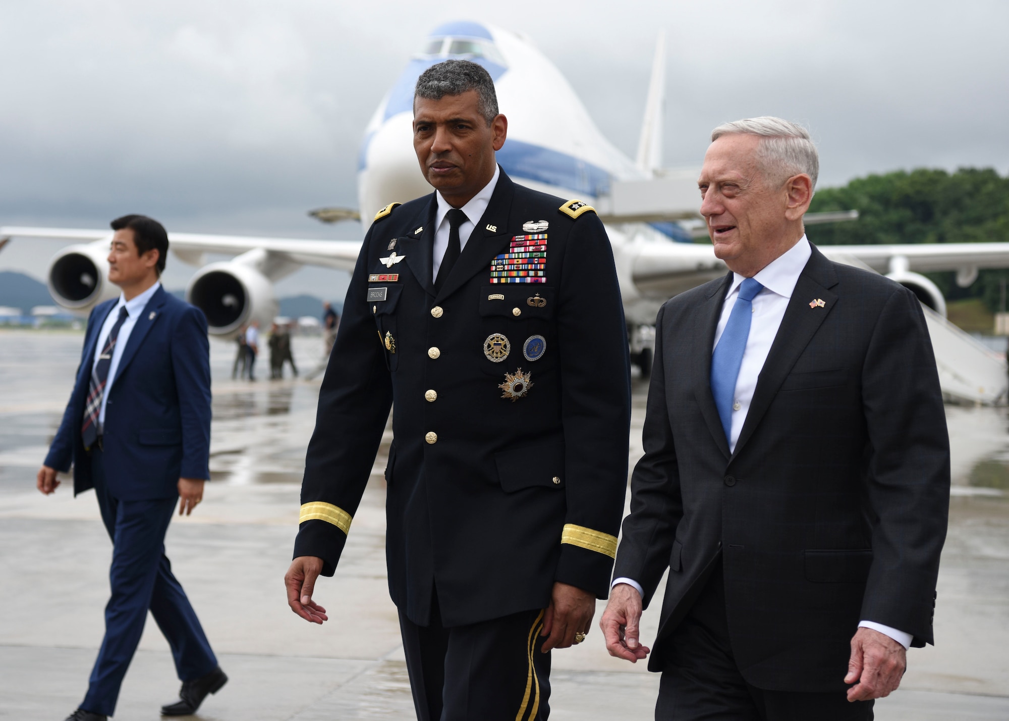 U.S. Secretary of Defense James Mattis, right, arrives at Osan Air Base, Republic of Korea, June 28, 2018. During his visit, he will meet with the minister of defense as part of his Asia trip to China, ROK, and Japan. (U.S. Air Force photo by Airman 1st Class Ilyana A. Escalona)