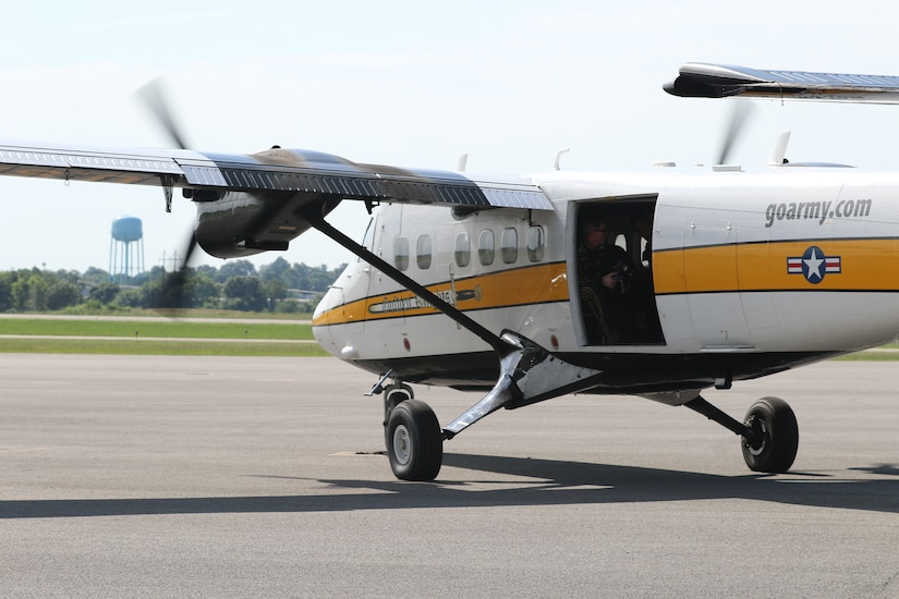 U.S. Army Parachute Team conquers skies of Elizabethtown, Ky.