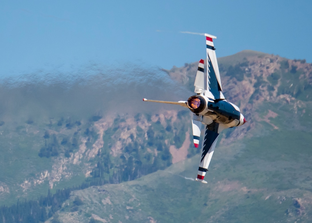 The U.S. Air Force Air Demonstration Squadron Thunderbirds perform at the Utah Air Show in Ogden, Utah, June 22, 2018. (U.S. Air Force Photo by Senior Airman Cory W. Bush)