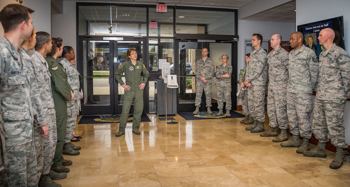 Corona returns to Maxwell AFB > Air Force > Article Display