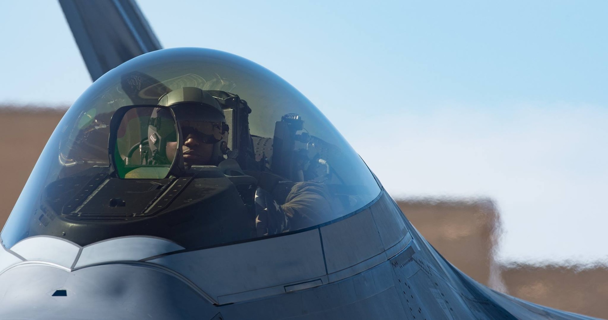 Photo of U.S. Air Force F-22 Raptor Demonstration Team aircraft