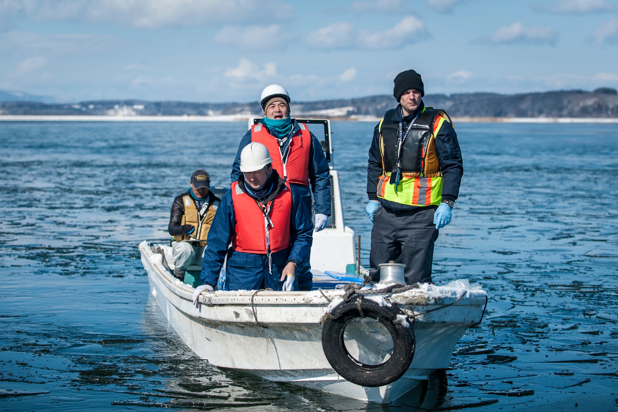 UPDATE: US Navy arrives, continues Lake Ogawara cleanup alongside 35th FW