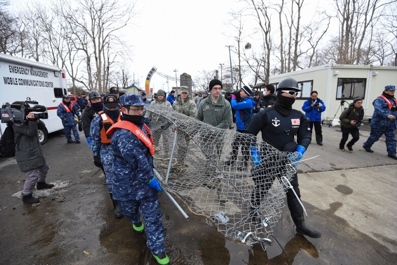 UPDATE: US Navy arrives, continues Lake Ogawara cleanup alongside 35th FW