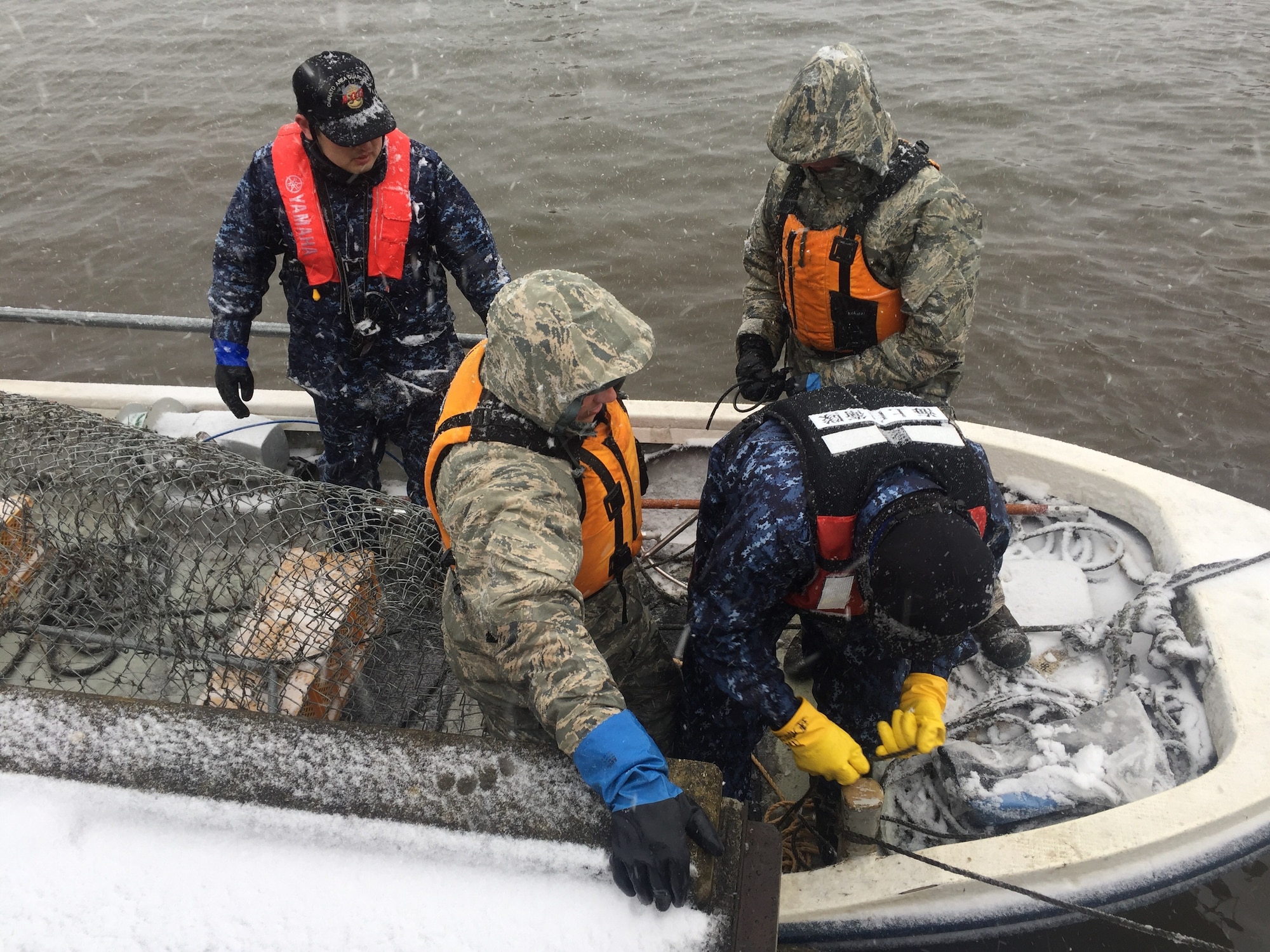 UPDATE: US Navy arrives, continues Lake Ogawara cleanup alongside 35th FW