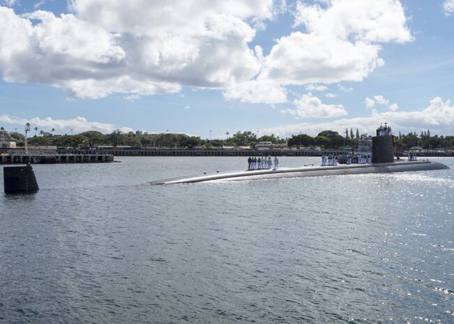 USS Tucson Returns to Pearl Harbor