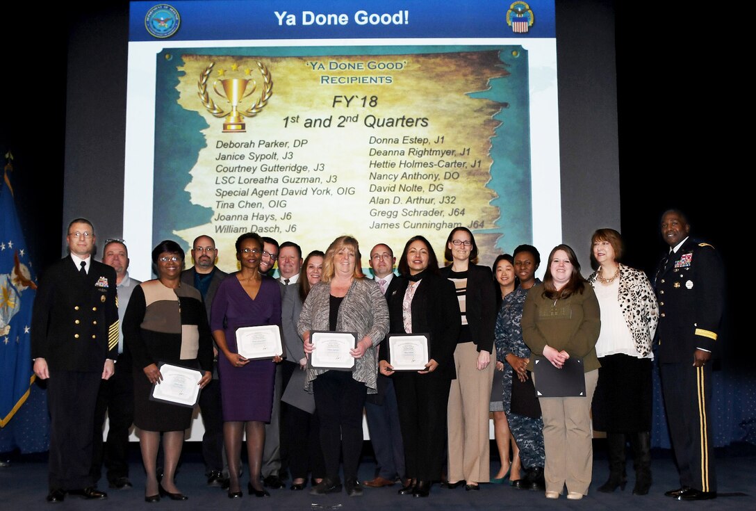 Recipients of DLA Director Army Lt. Gen. Darrell Williams’ ‘Ya Done Good’ certificates pose for a photo during a town hall at McNamara Headquarters Complex March 7. Photo by Teodora Mocanu