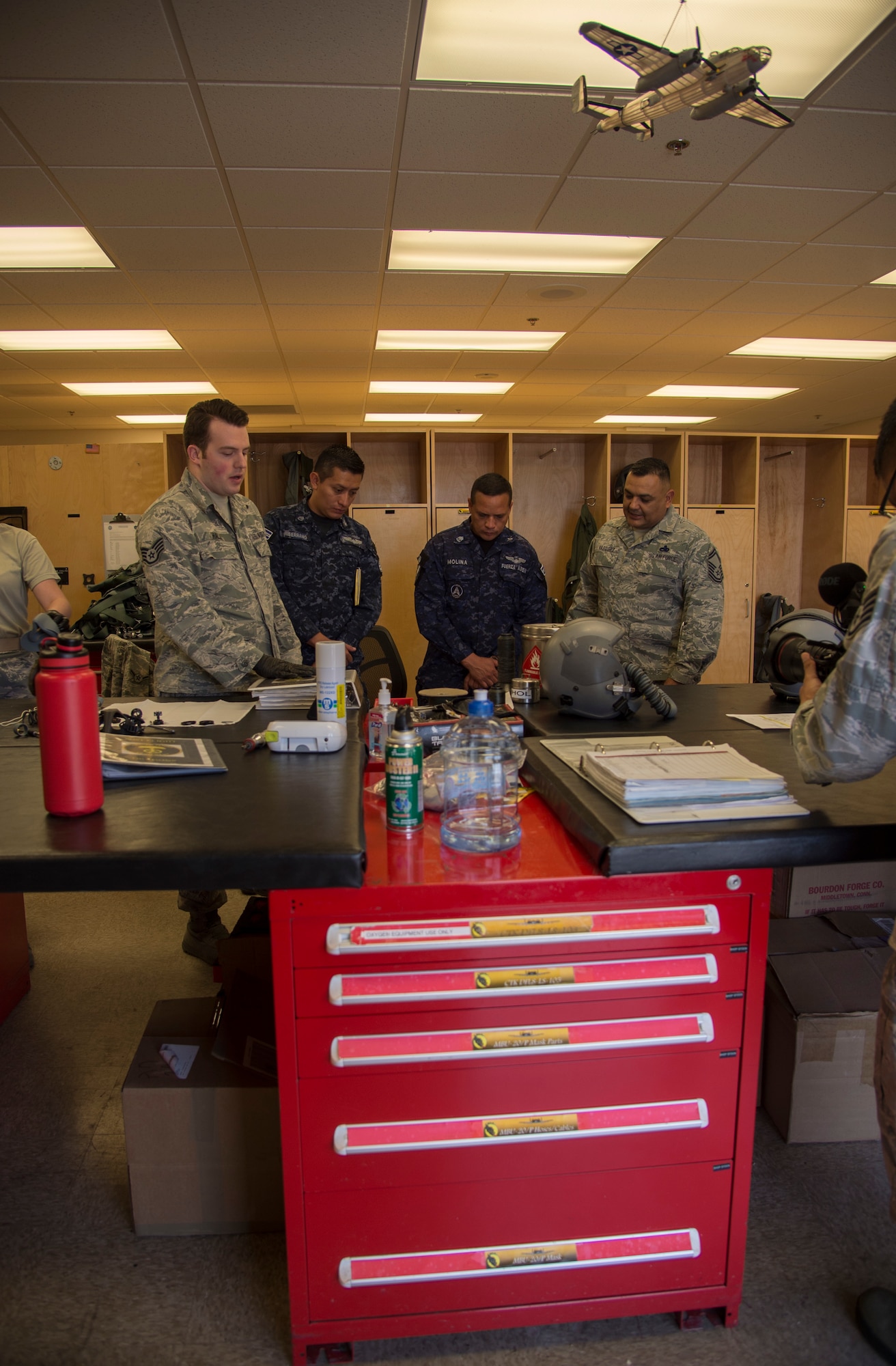 US, Salvadoran Airmen share night vision knowledge