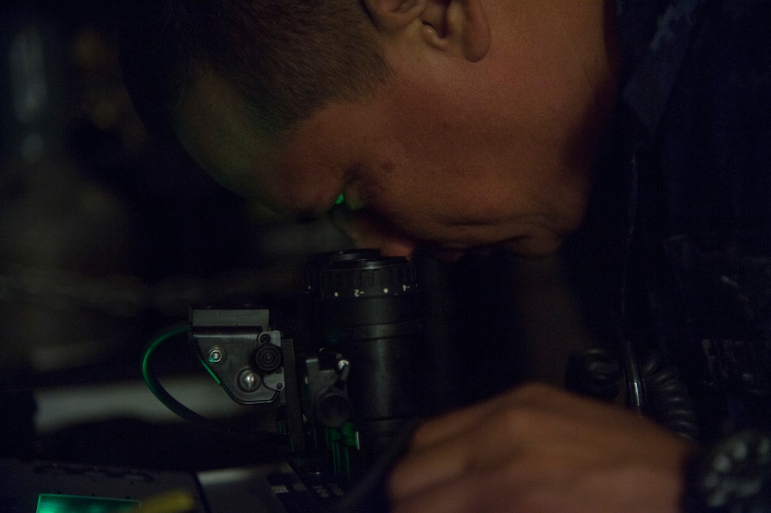 US, Salvadoran Airmen share night vision knowledge