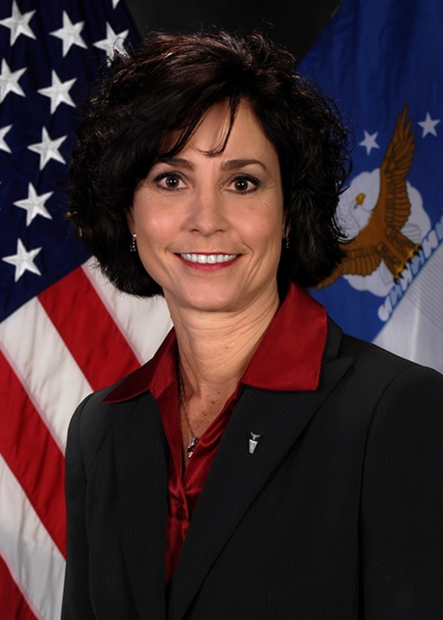 Lynda Rutledge will become the program executive officer of the Air Force Life Cycle Management Center's Mobility Directorate headquartered at Wright-Patterson Air Force Base.