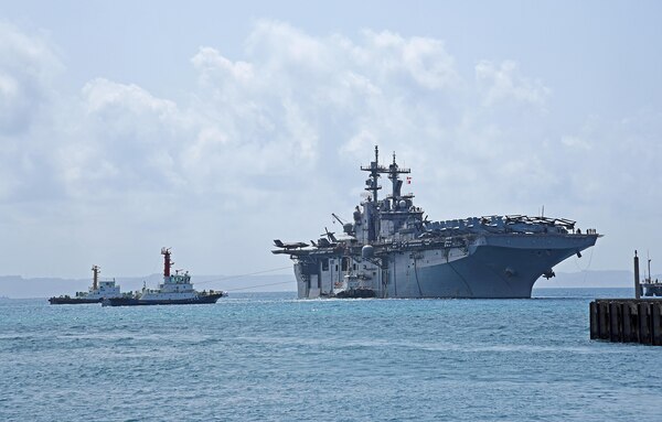 「USS Wasp Arrives in Okinawa After Completing Series of Flight Operations with F-35B Lightning」的圖片搜尋結果
