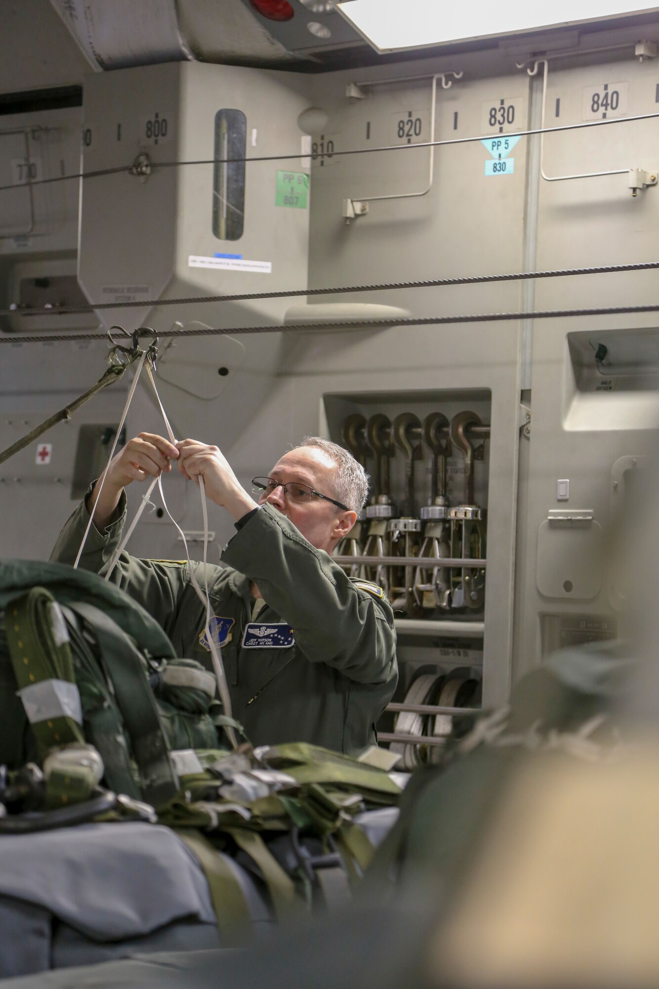 Alaska Guardsmen conduct operations in frozen Beaufort Sea