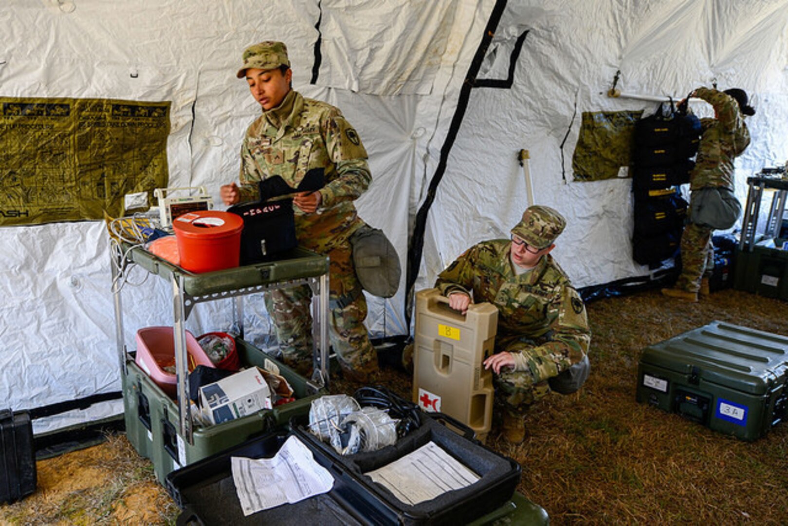 Lithuanian Soldiers Train Pennsylvania Guard on Weapon System