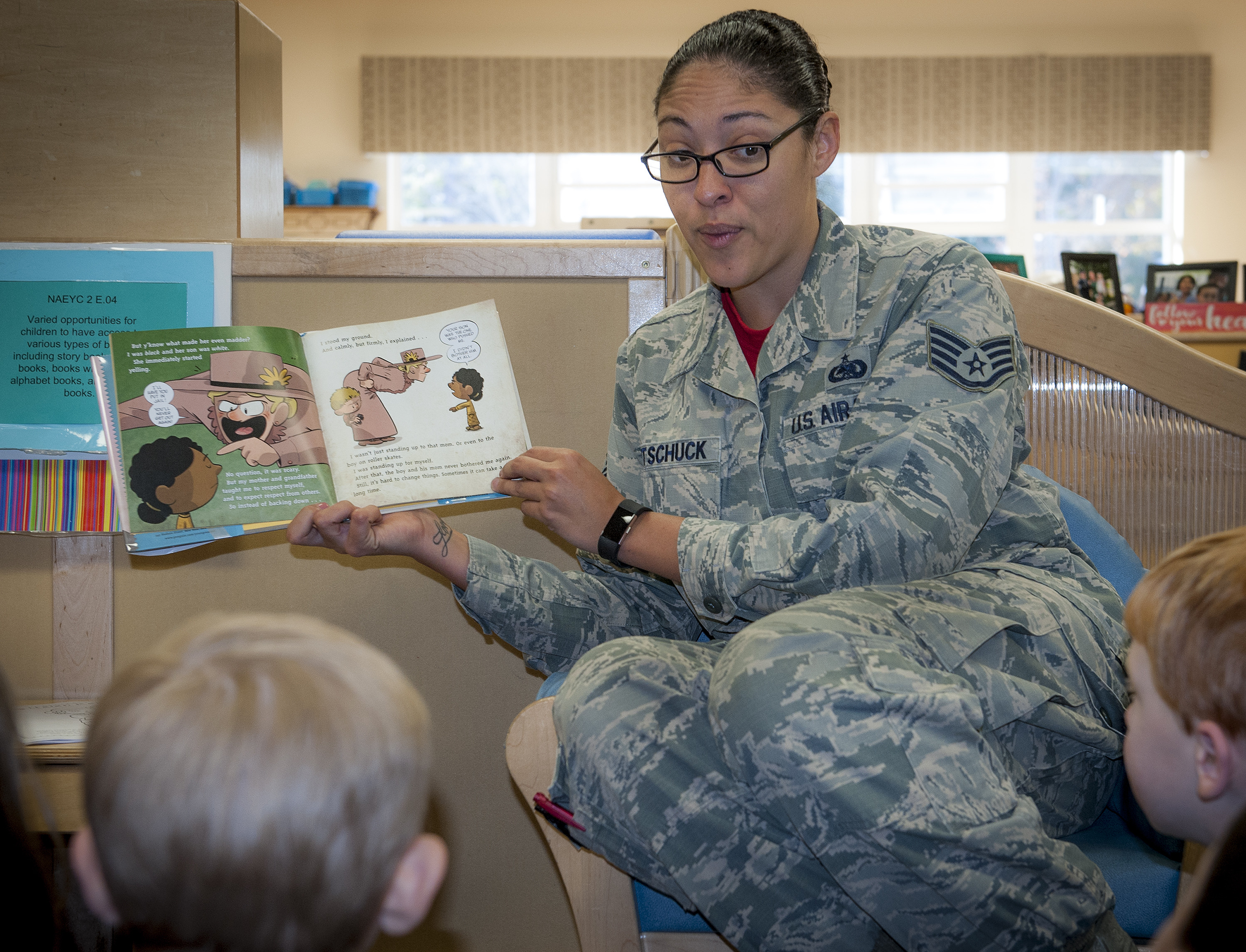 Preschoolers learn women's history > Eglin Air Force Base