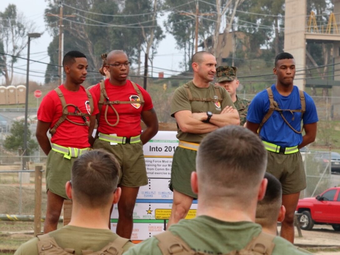 Following a 9th Communication Battalion run, Commanding Officer Lt. Col. Eovito recognizes the Marines chosen by their respective companies as the “Honor Marine” for standing out with their exceptional performance, attitude, and positive influence on those around them.