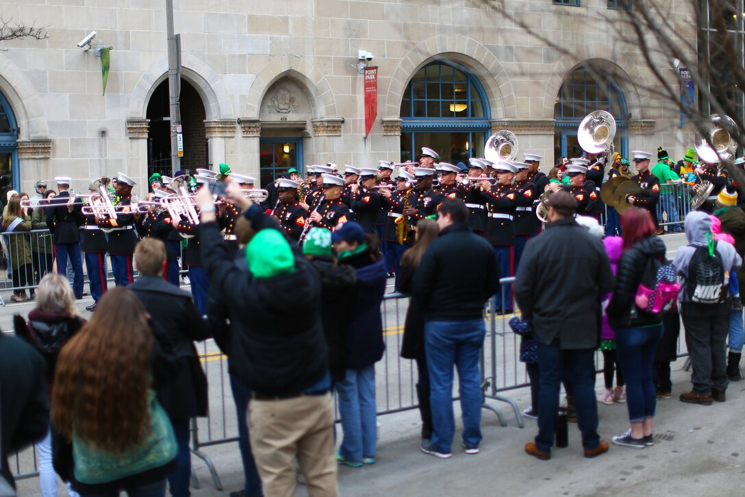 St. Patty’s day in Pittsburgh: 3rd MAW band supports