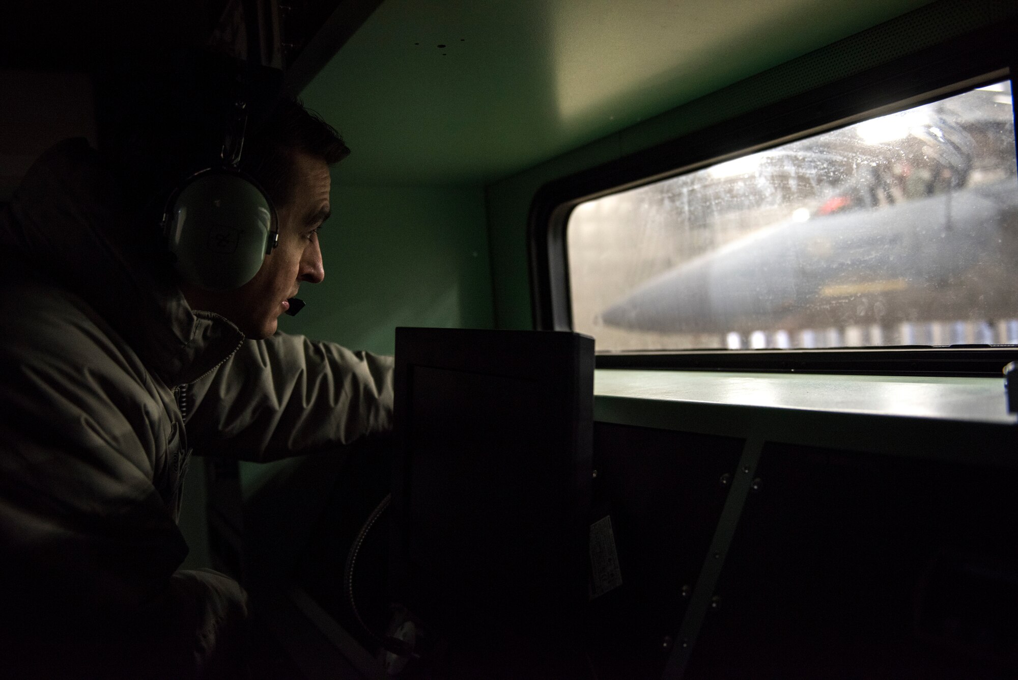 A 48th Maintenance Group training instructor guides a maintainer through an engine run test at Royal Air Force Lakenheath, England, Mar. 8. The section conducts yearly hands-on training for every maintainer and is responsible for training more than two thousand Liberty Wing maintainers. (U.S. Air Force photo/Senior Airman Malcolm Mayfield)
