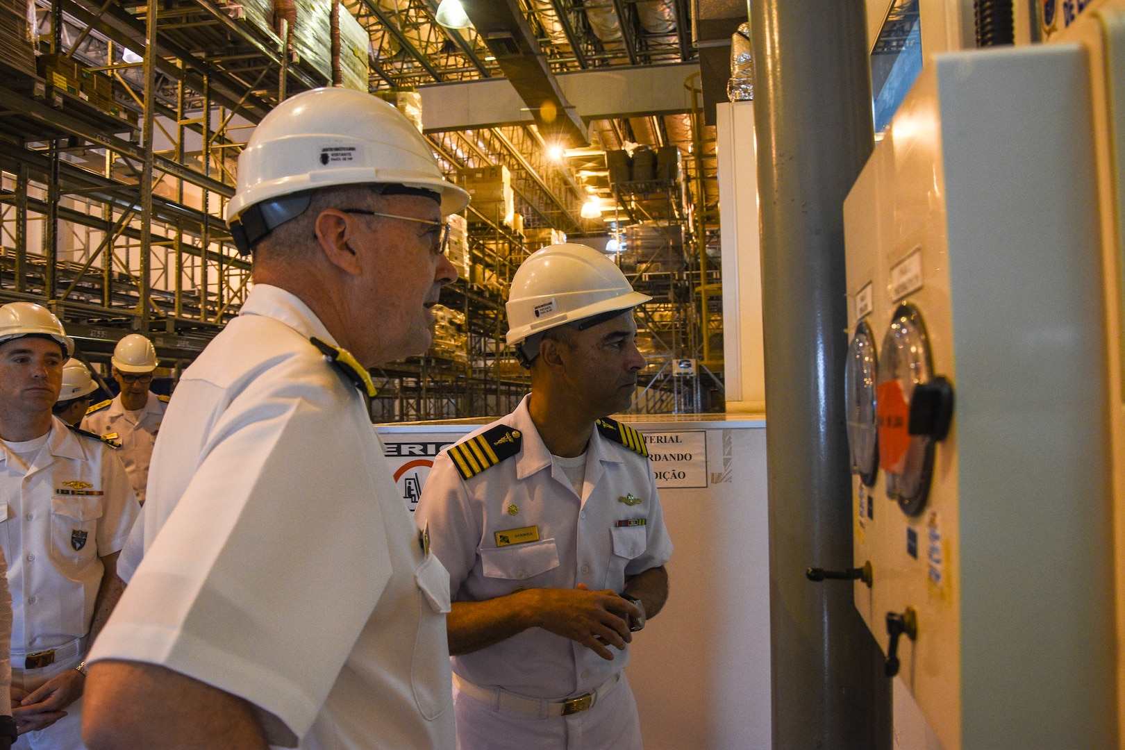 U.S. Navy surgeon general tours the Brazilian Navy Operational Medical Center