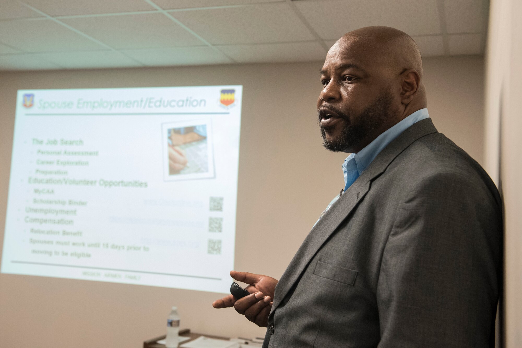 Richard Pembleton, 20th Force Support Squadron community readiness specialist, briefs a Smooth Move class about what to expect during a move to a new duty station at Shaw Air Force Base, S.C., March 21, 2018.