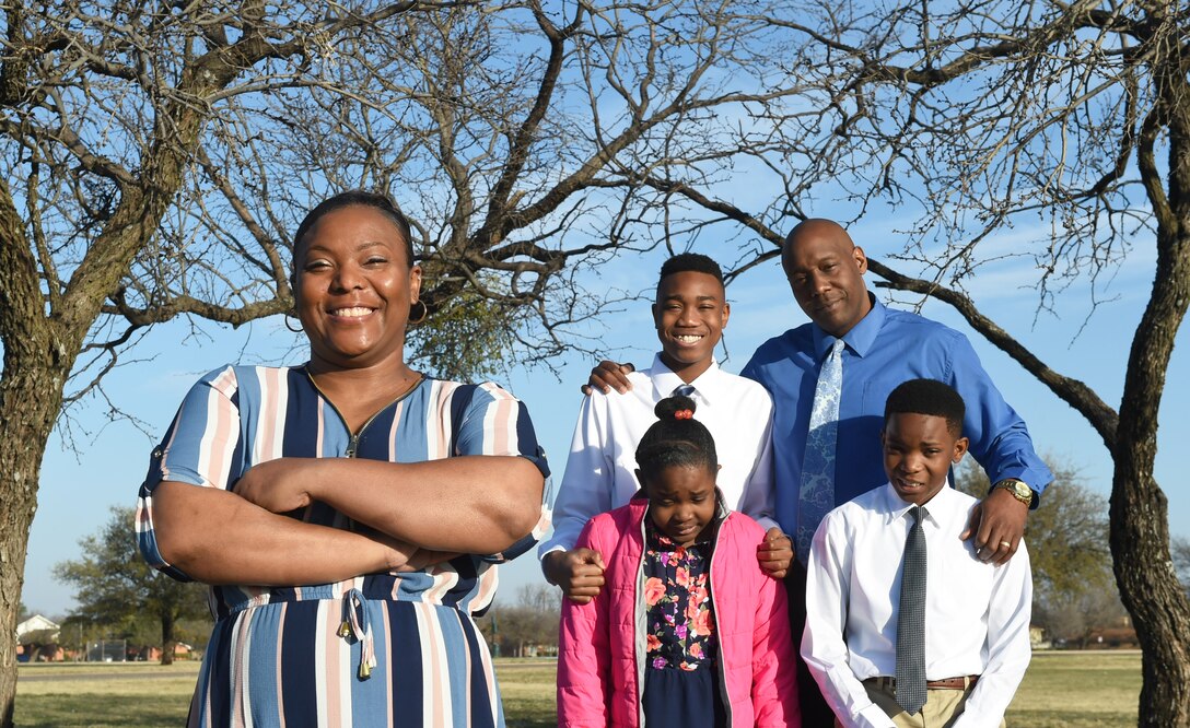 7th CES key spouse wins Dyess' 2017 Key Spouse of the Yea