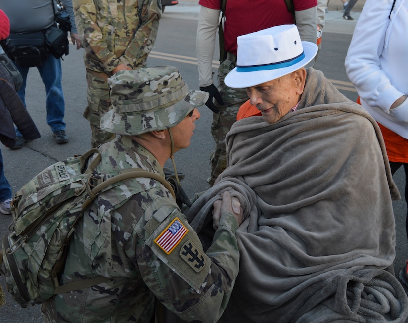 Army Reserve Soldiers tackle Bataan Memorial Death March