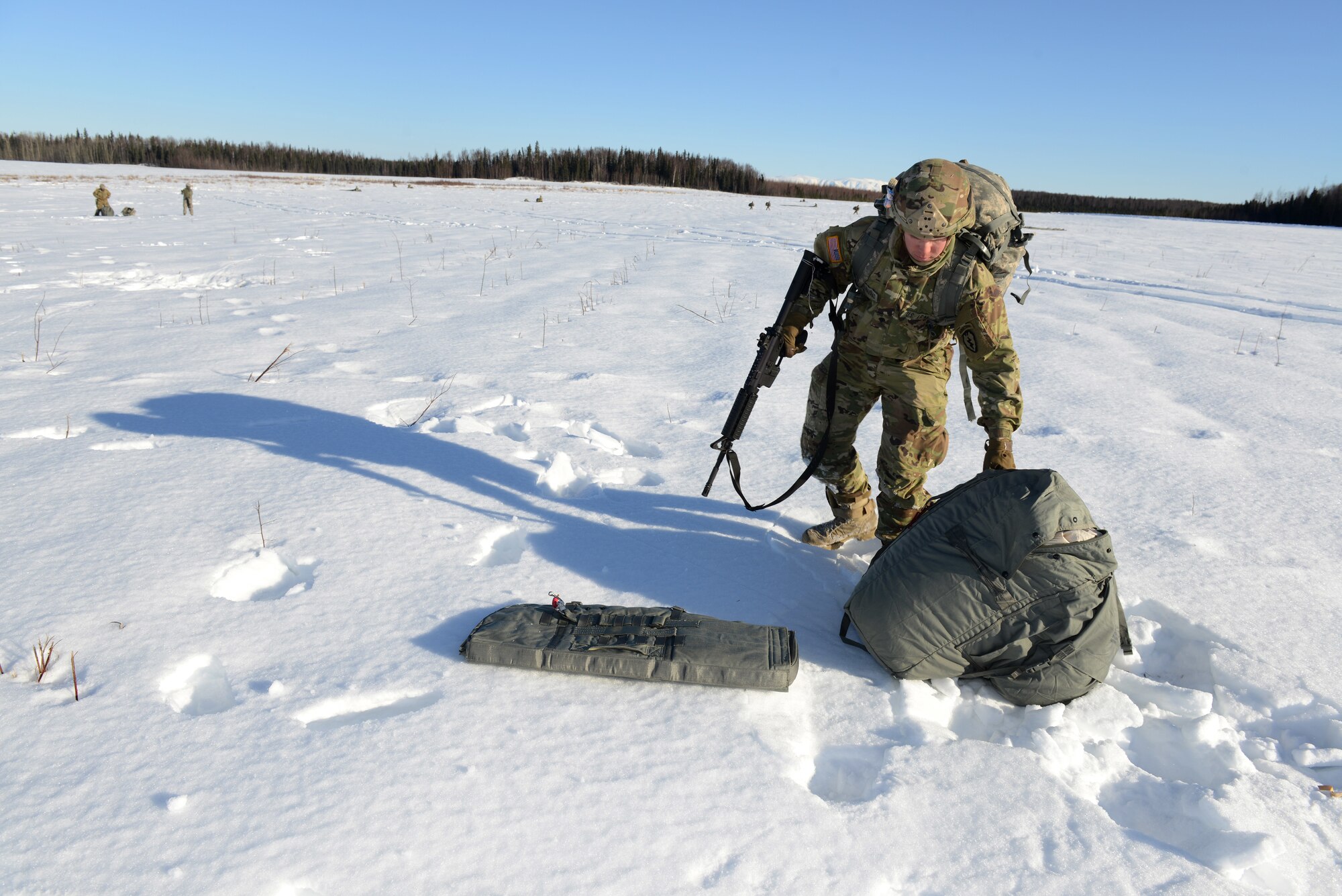 Spartan paratroopers go airborne