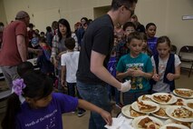 USO Iwakuni hosts second annual Pizza-Bingo Night