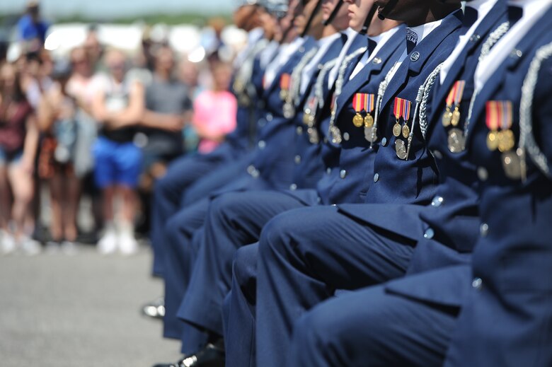 The U.S. Air Force Honor Guard team performs during the Air and Space Expo at Joint Base Charleston, S.C., April 28, 2018. The team performed various drill exercises during the show. The 2018 Air and Space Expo provided the public with a look at various military assets and missions, while strengthening community relations and educating attendees on air and space power. The 2018 Air and Space offered more than 50 demonstrations and displays ranging from Science, Technology, Engineering and Mathematics activities to World War II static display aircraft and aerial demonstration performances highlighting the F-16 Fighting Falcon, C-17 Globemaster III, F-86 Sabre and more.