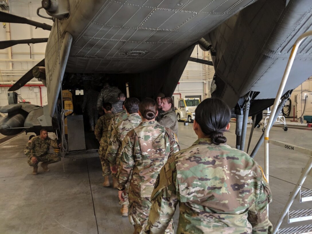 Army Reserve medics train with Marine aviators