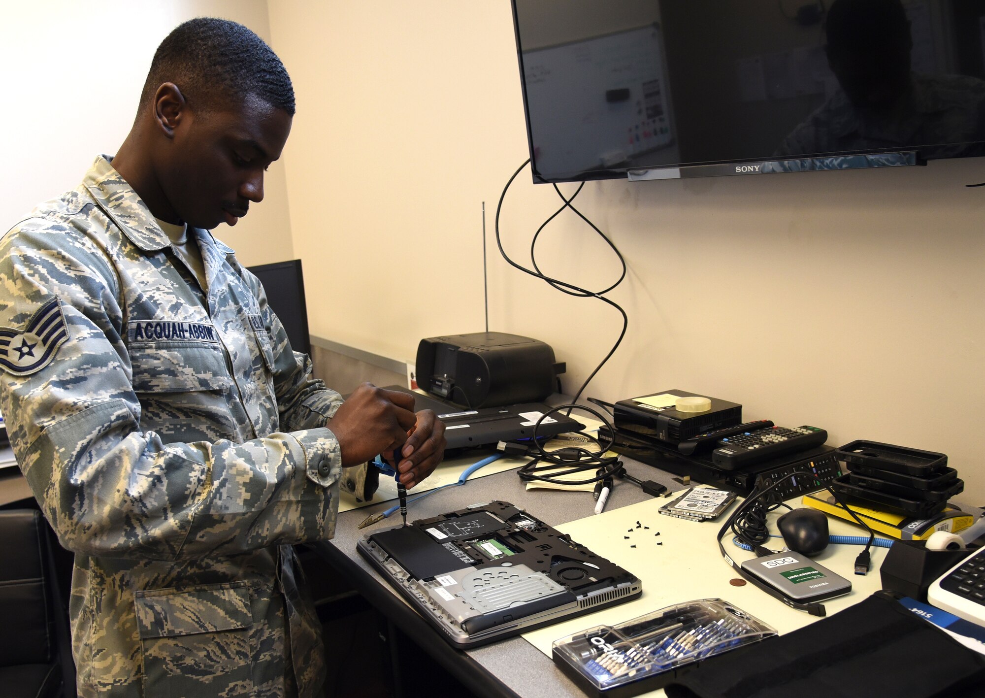 512th Communications Operations